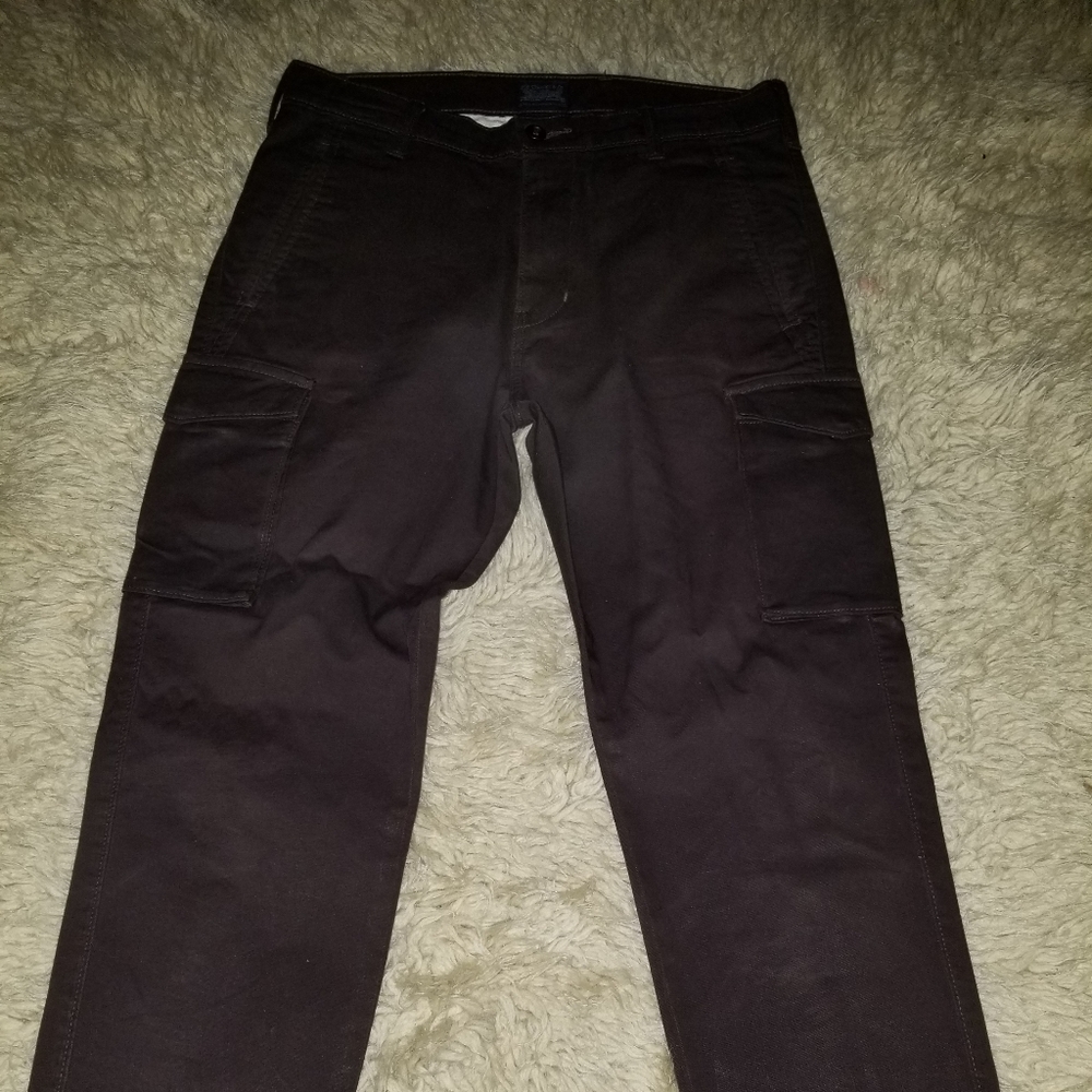 Levi Cargo khakis